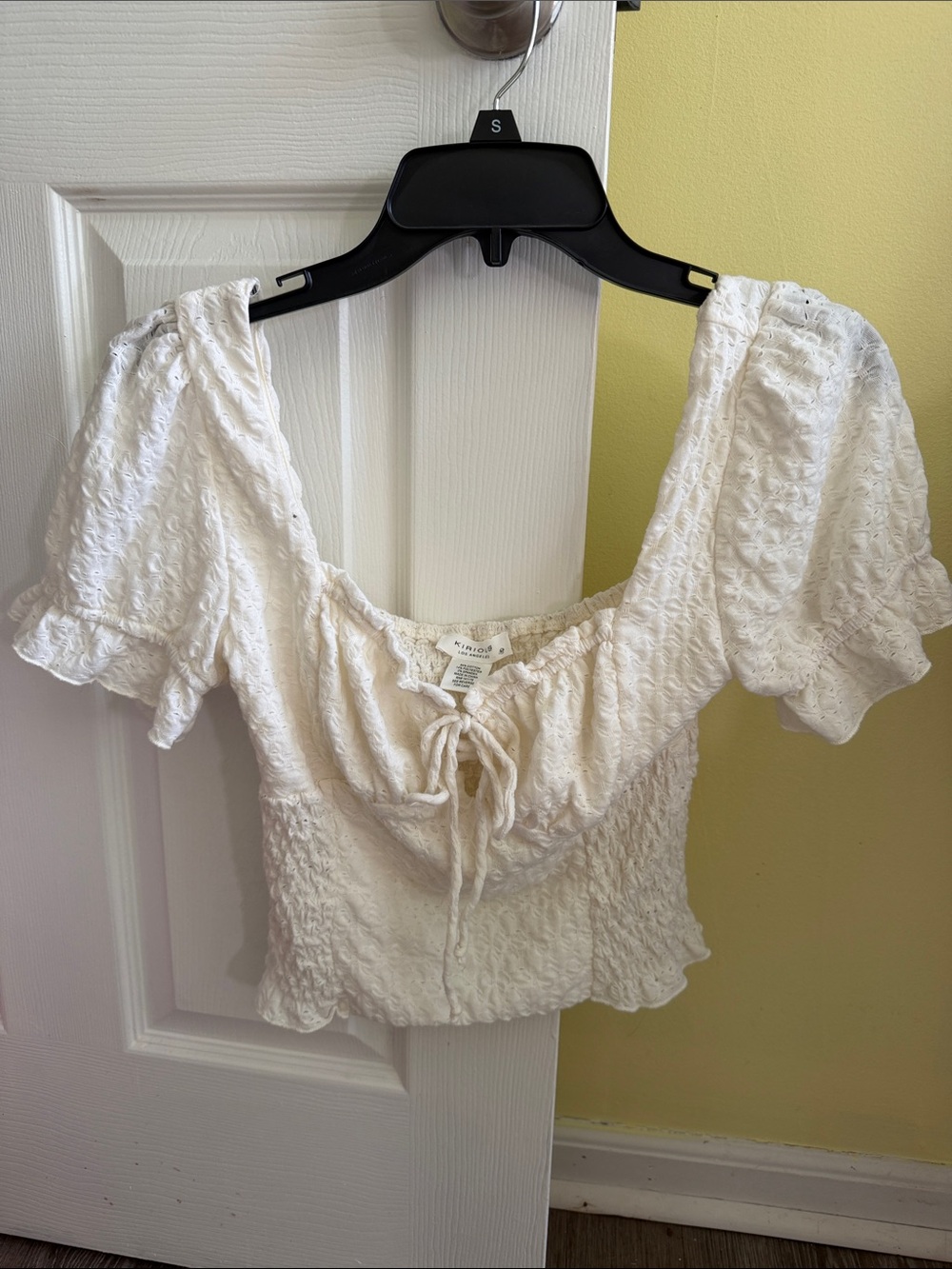 Ivory Textured Puff-Sleeve Crop Top with Front Tie - Knitted Basics